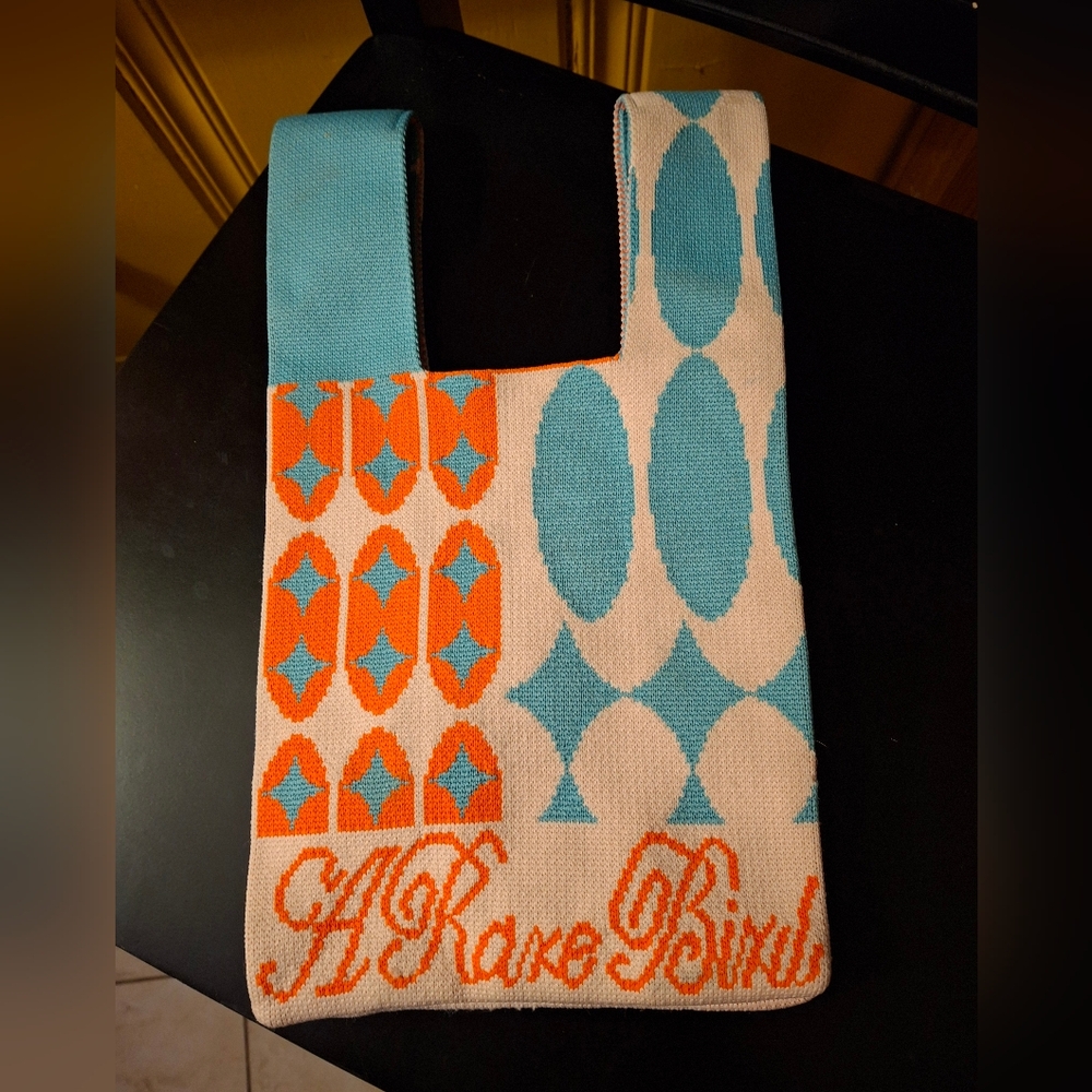 A RARE BIRD Tote Purse Makeup Bag Excellent Thick Knit